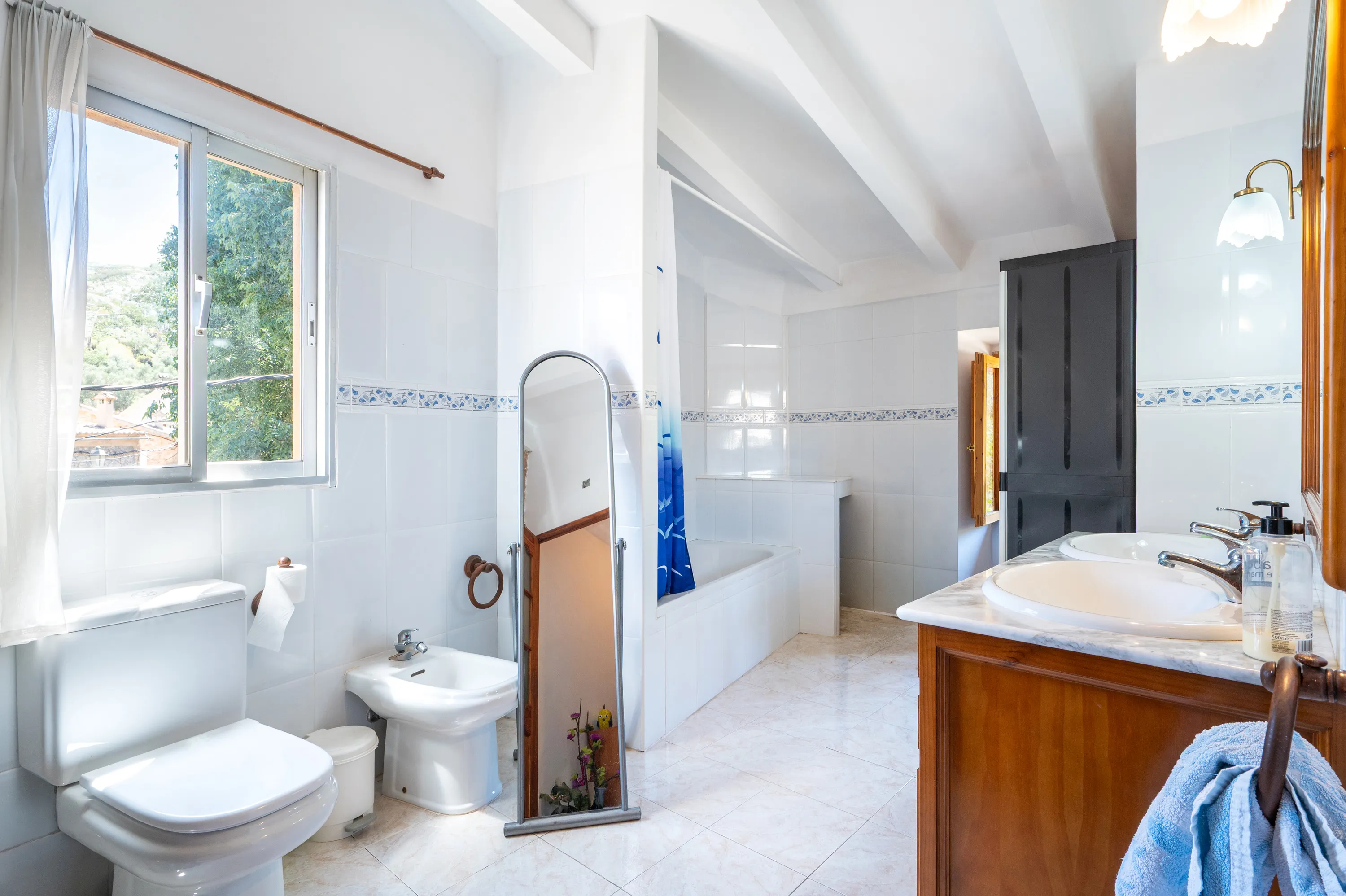 Una encantadora casa de poble amb gran potencial al cor d'Esporles-10