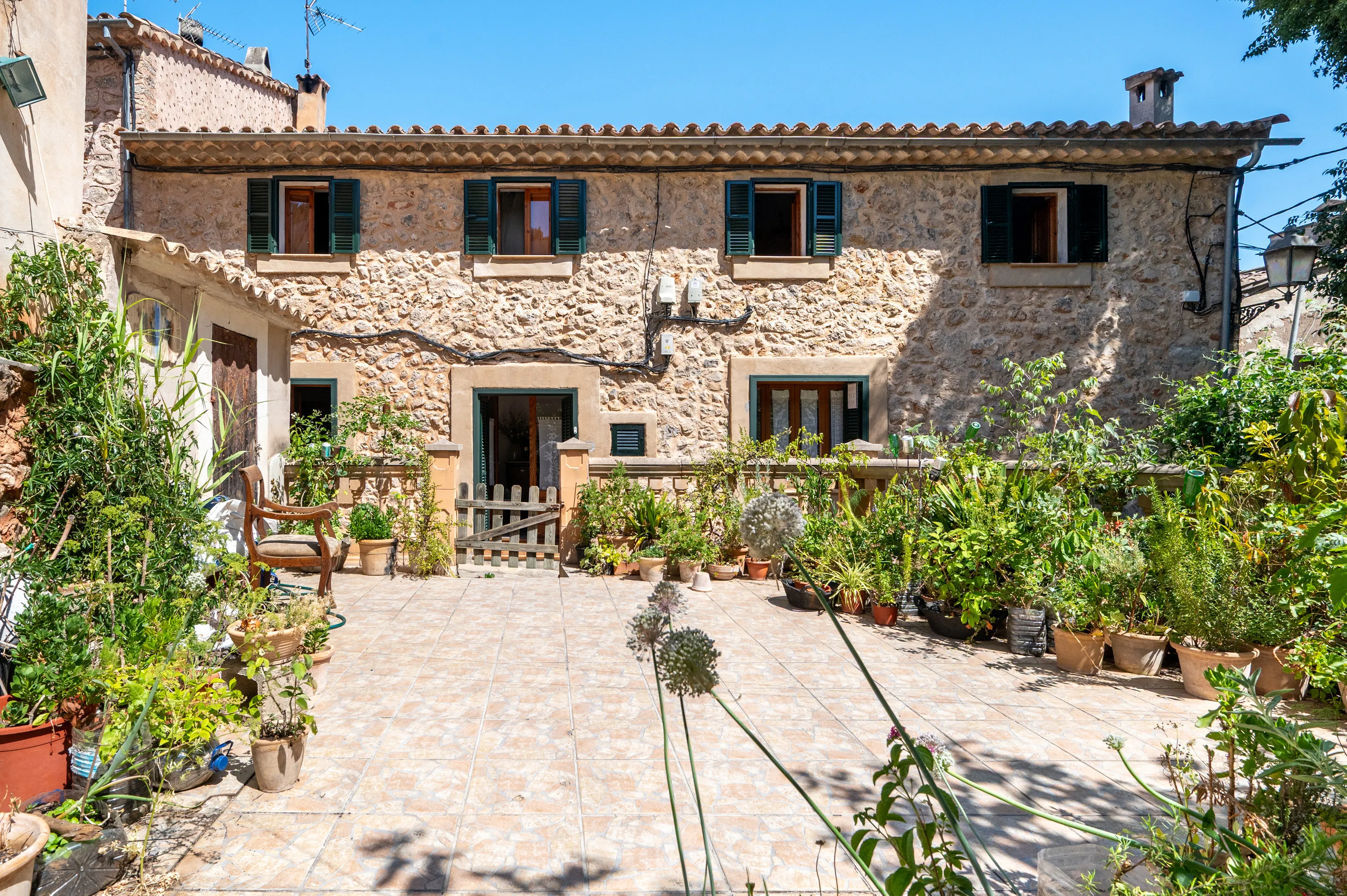 Una encantadora casa de poble amb gran potencial al cor d'Esporles-1