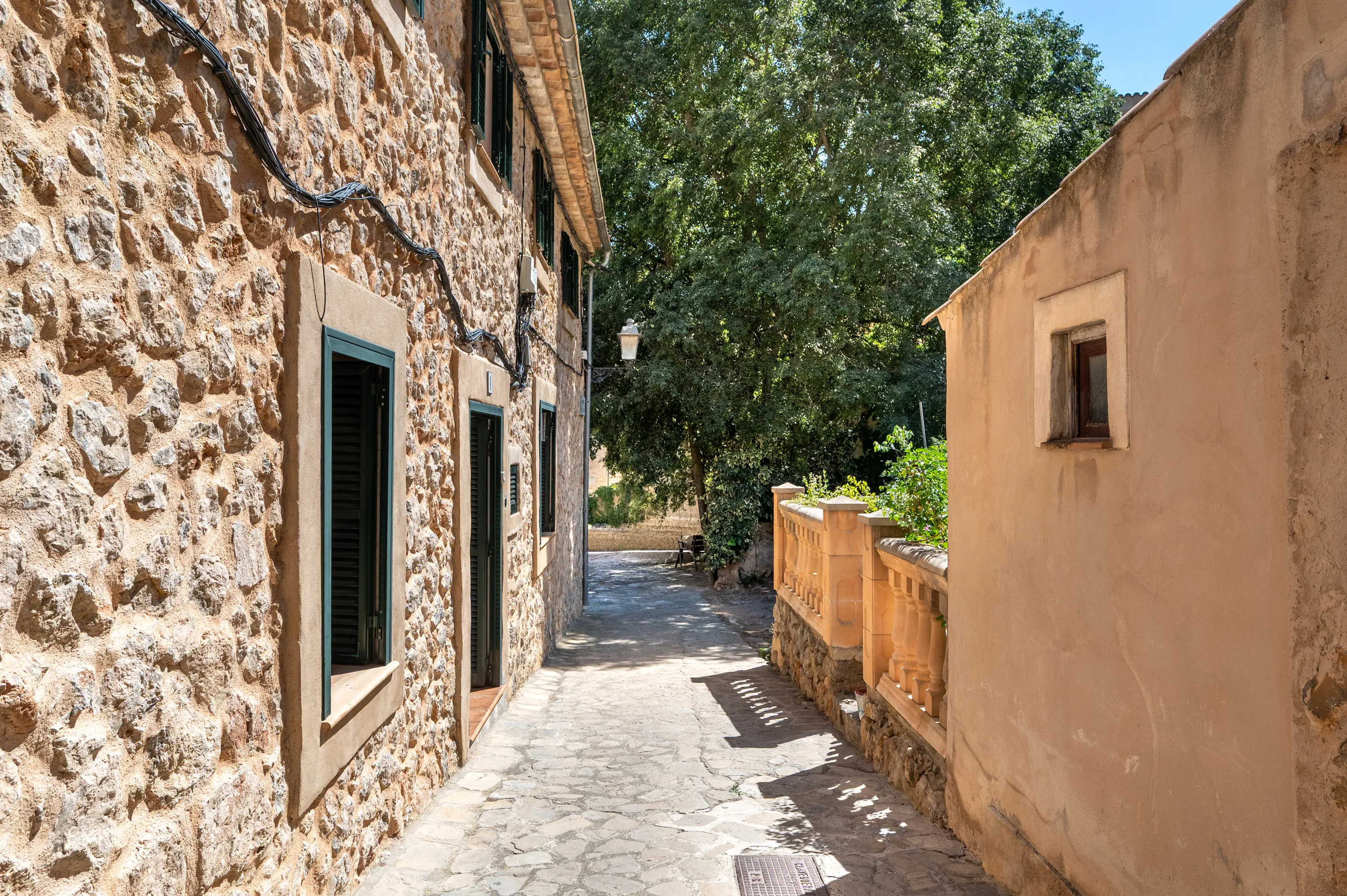 Una encantadora casa de poble amb gran potencial al cor d'Esporles-11