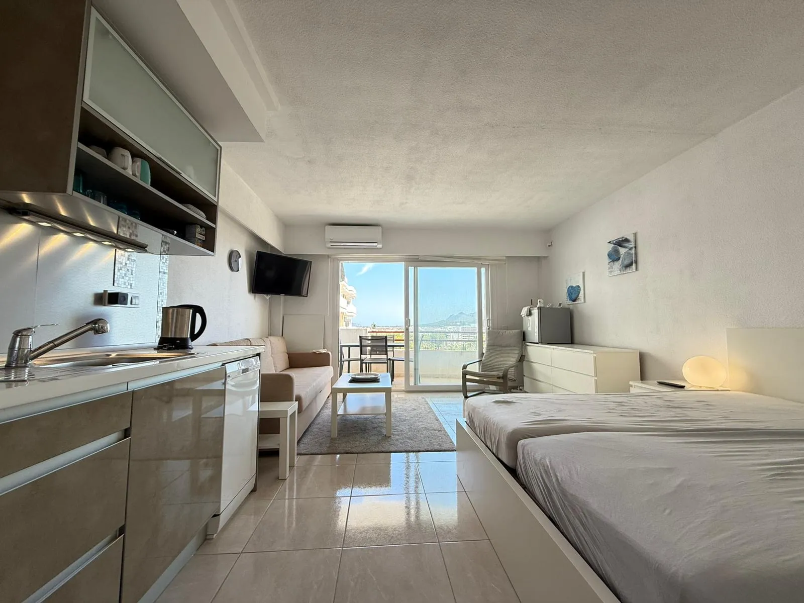 Wees er nu snel bij: appartement met 1 slaapkamer en fantastisch uitzicht op zee-2