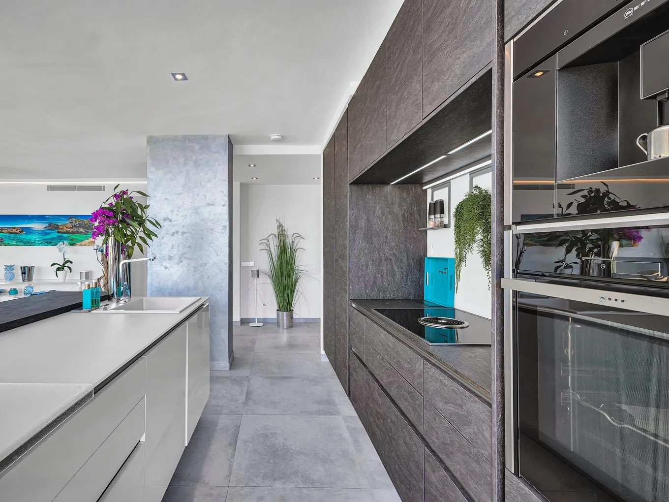 Renoveret penthouse med betagende havudsigt-7