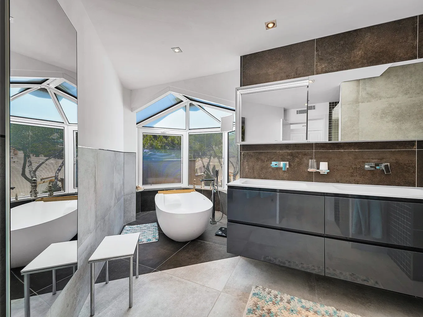 Renoviertes Penthouse mit atemberaubendem Meerblick-10