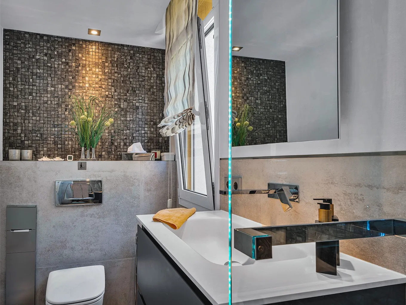 Renoviertes Penthouse mit atemberaubendem Meerblick-12