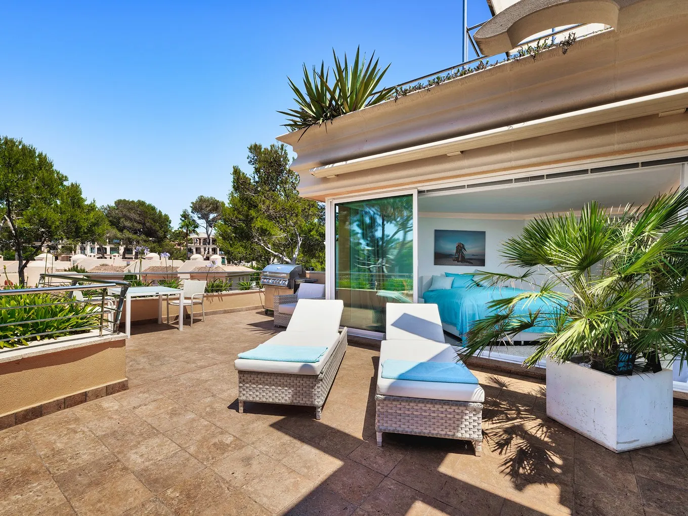 Renoviertes Penthouse mit atemberaubendem Meerblick-13