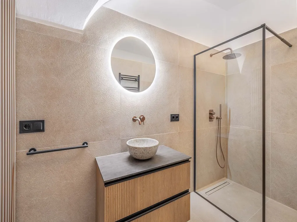 Eksklusiv, helt ny stueetage med udendørs område i et historisk palads - Santa Eulalia-10