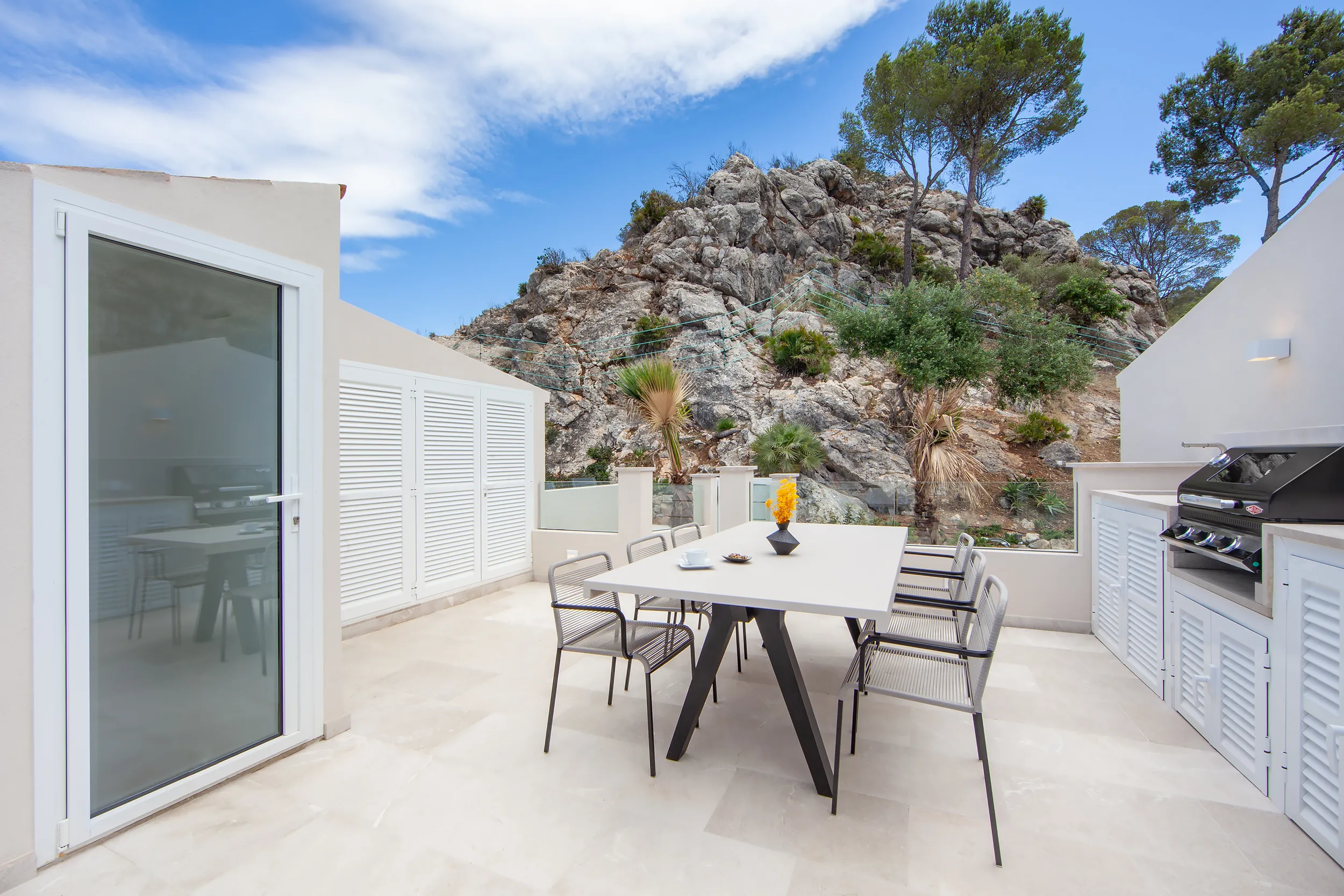 PUERTO BLANCO – Modern townhouse with Mediterranean flair-20