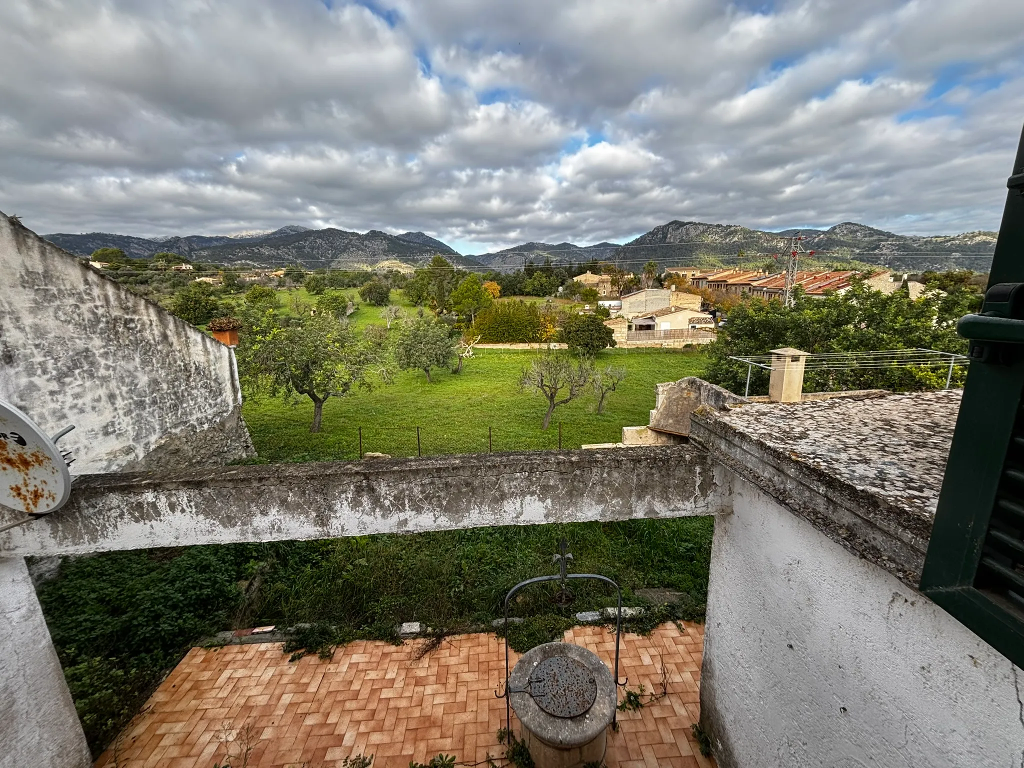 Encantadora casa de poble amb jardí i vistes a la muntanya a Moscari-12