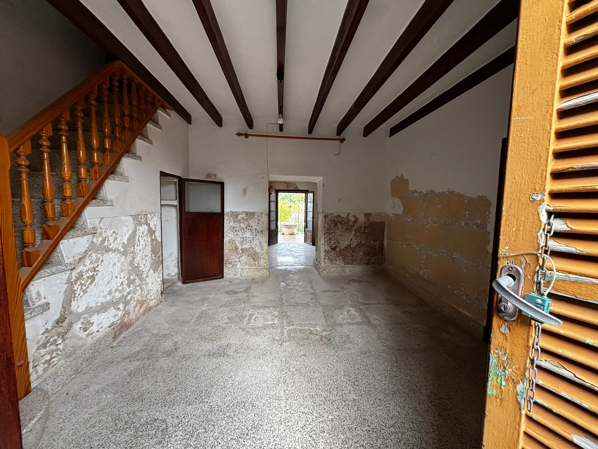 Charming townhouse with garden and mountain views in Moscari-4