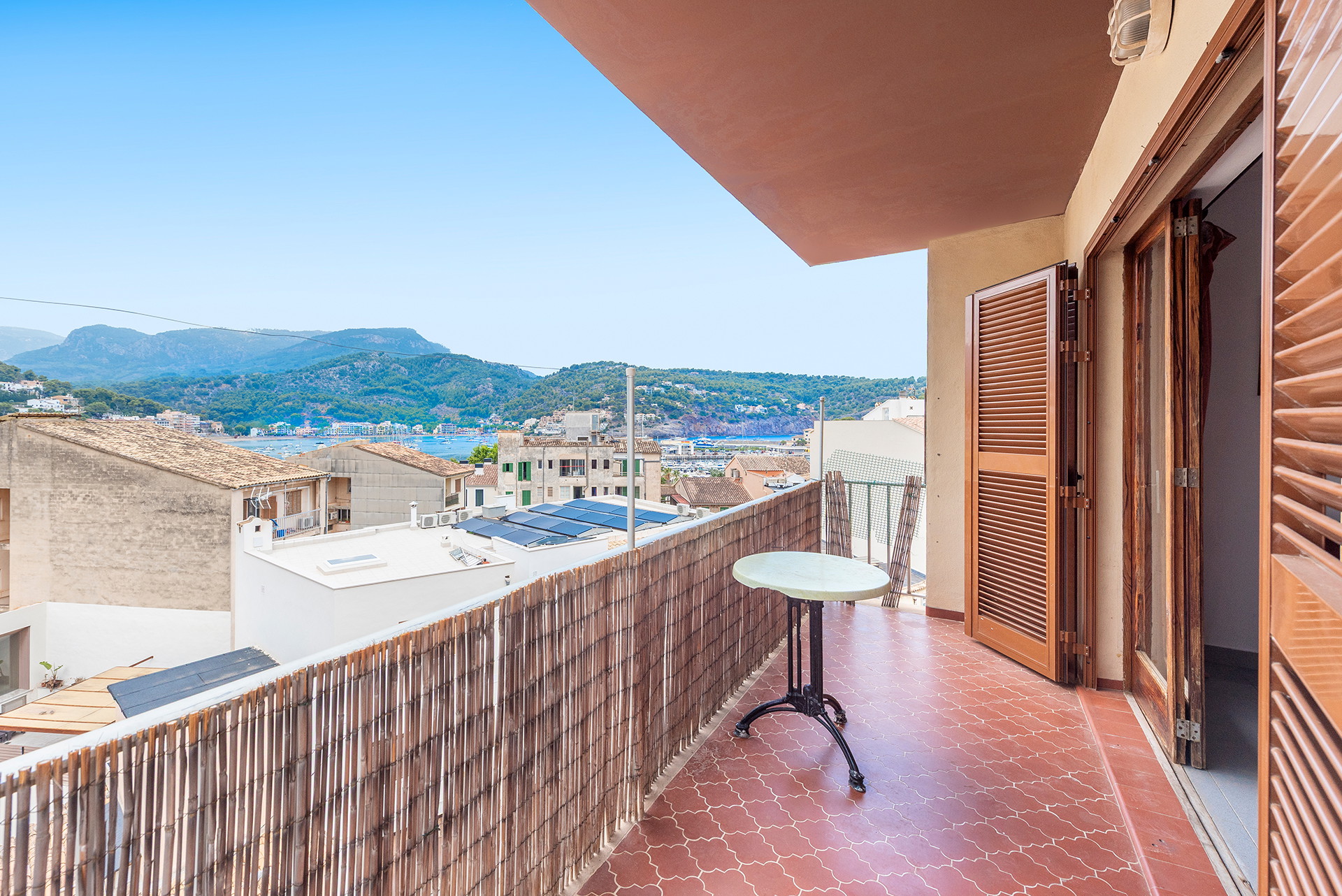 Apartment with outstanding potential in Port de Sóller