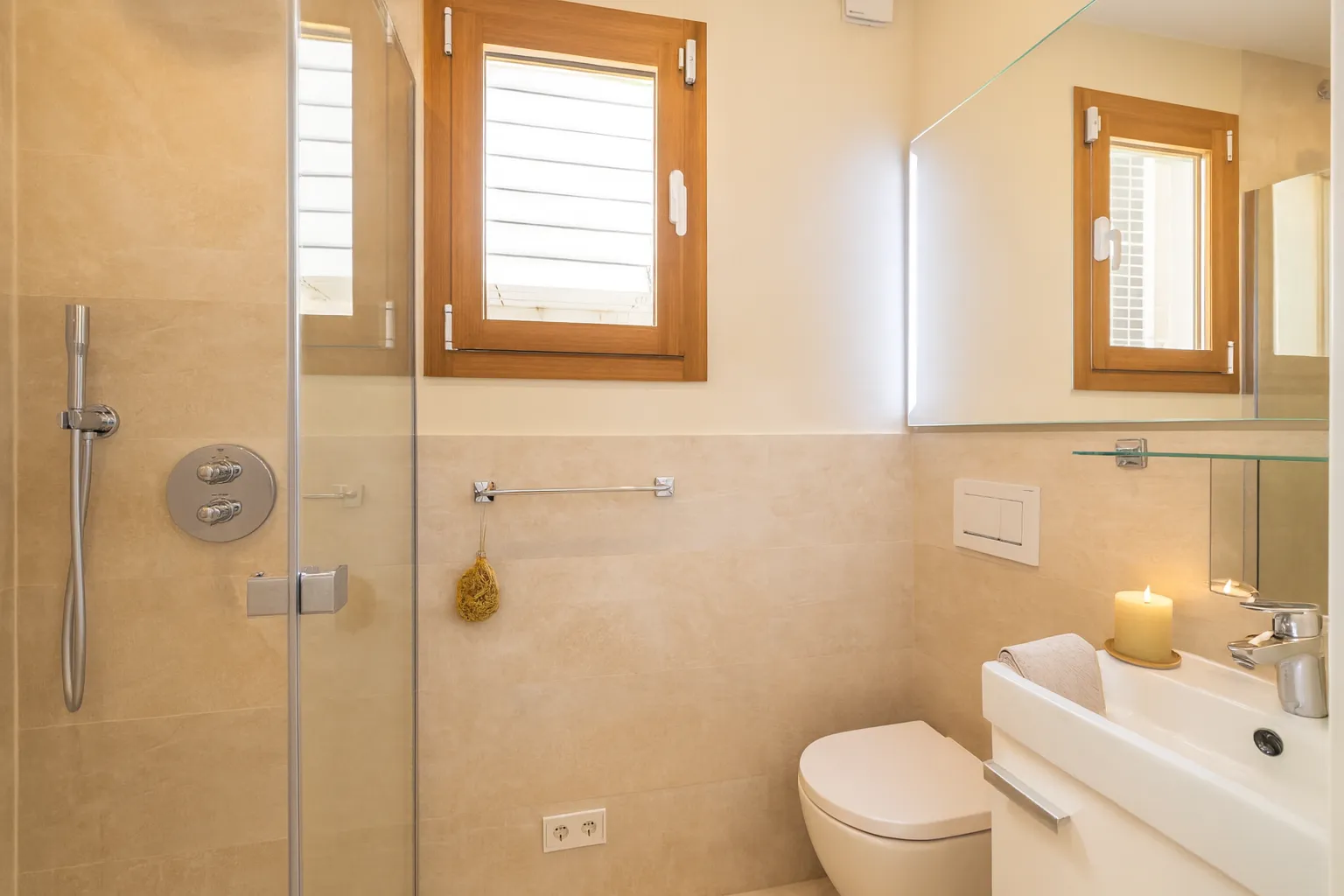 Casa exclusiva al poble d'Alaró amb piscina i vistes impressionants a les muntanyes-6