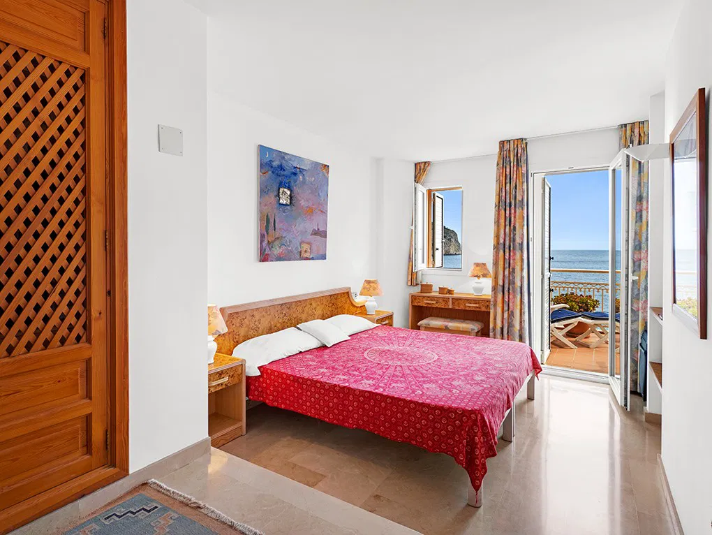 Sea view apartment in Camp de Mar-9