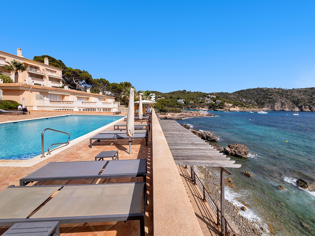 Sea view apartment in Camp de Mar-12