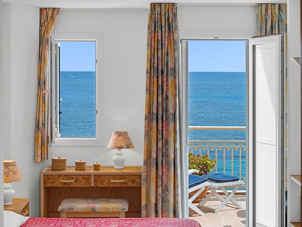 Sea view apartment in Camp de Mar-5