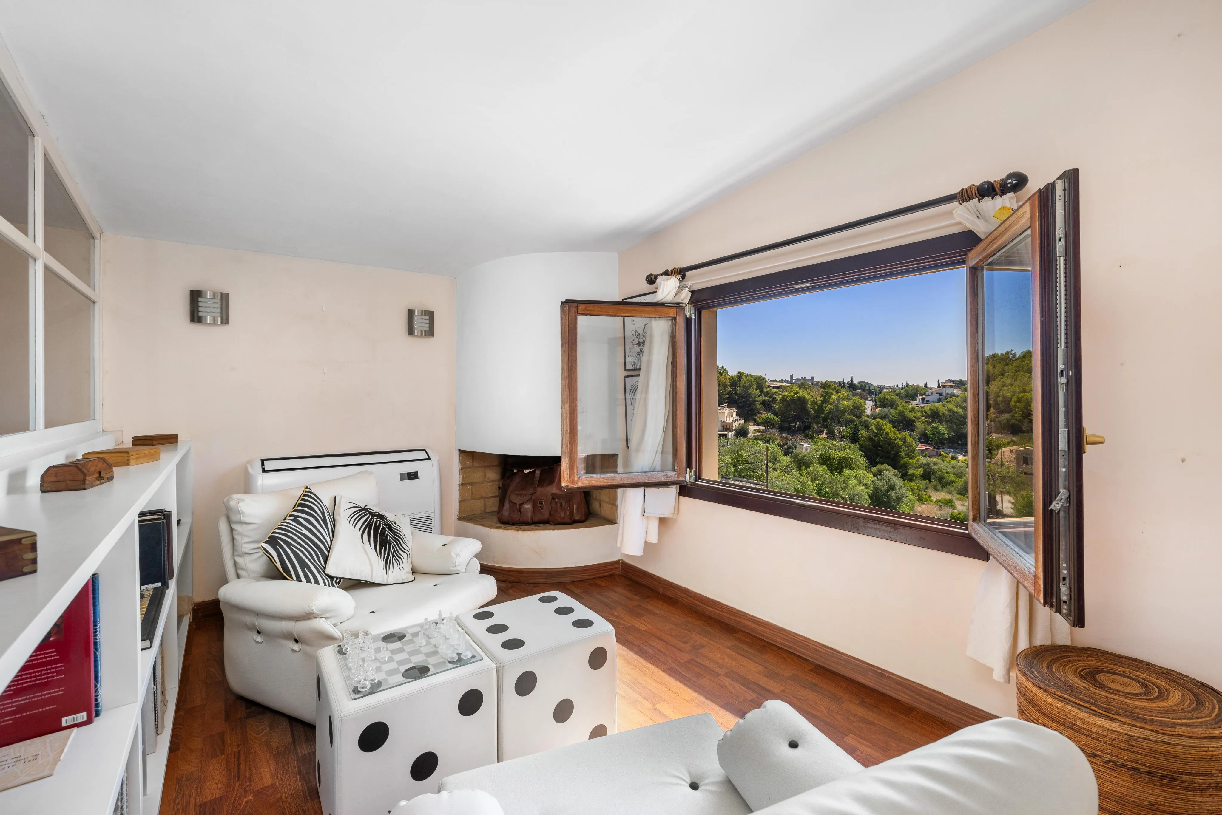 Exklusive mediterrane Villa mit viel Potenzial in Genova-15