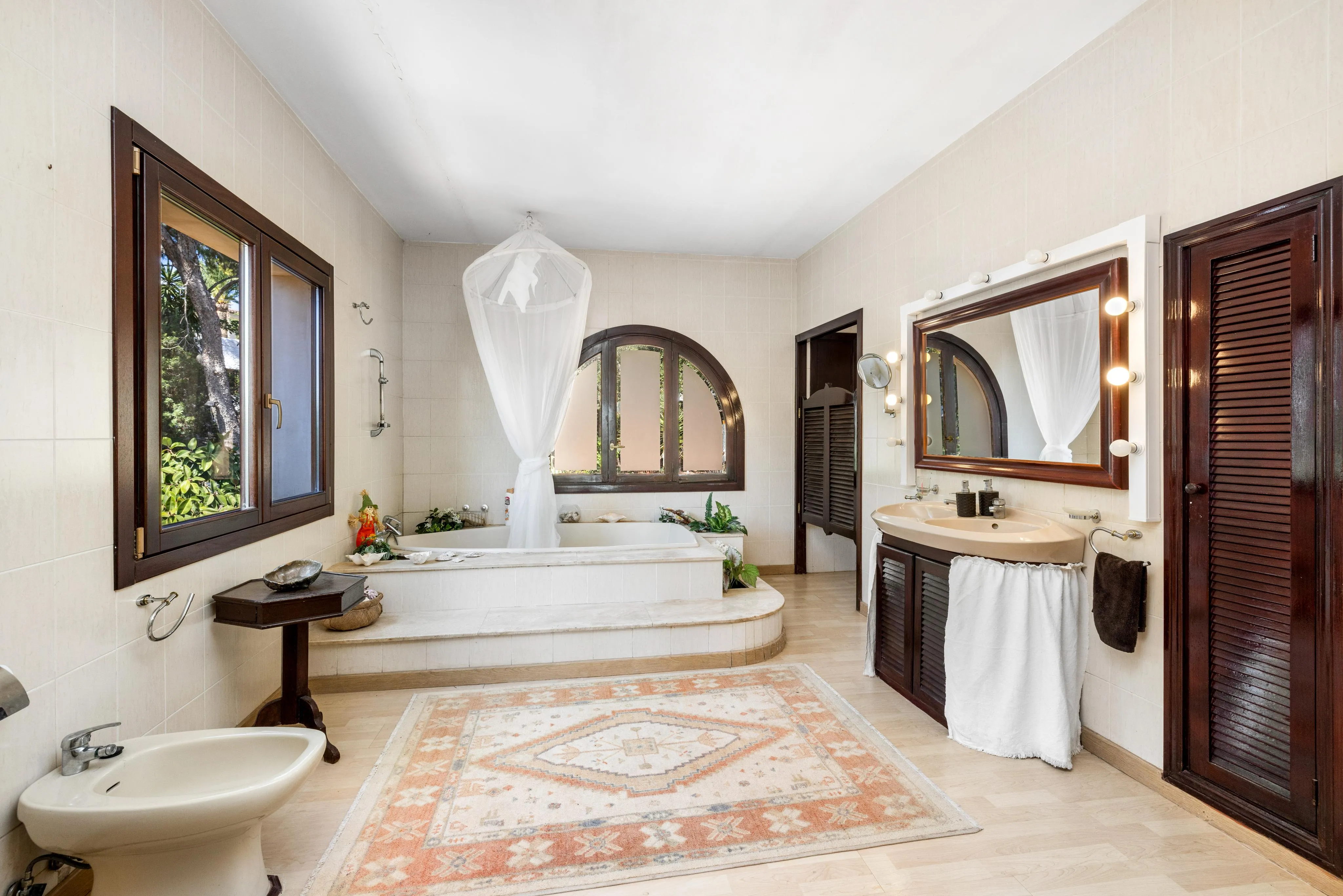 Exklusive mediterrane Villa mit viel Potenzial in Genova-18