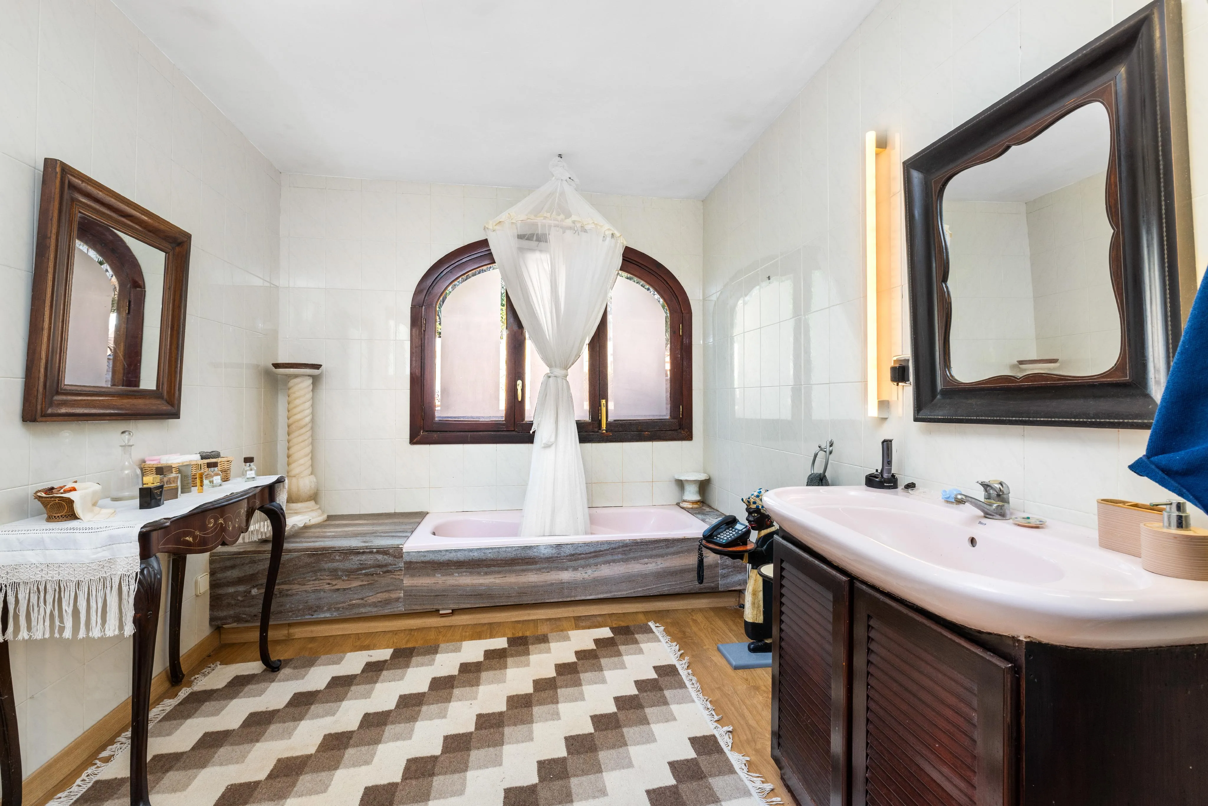 Exklusive mediterrane Villa mit viel Potenzial in Genova-21