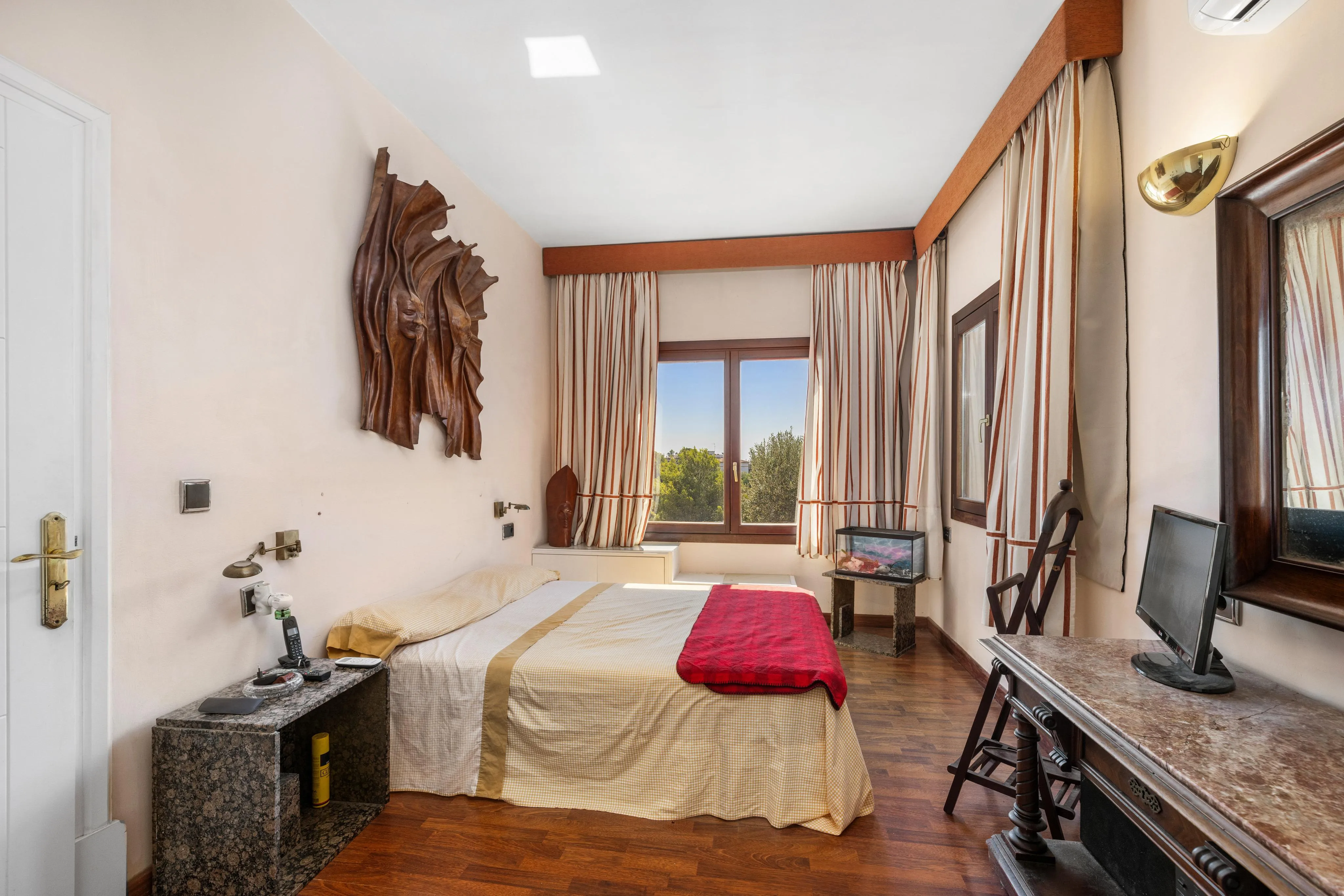 Exklusive mediterrane Villa mit viel Potenzial in Genova-17