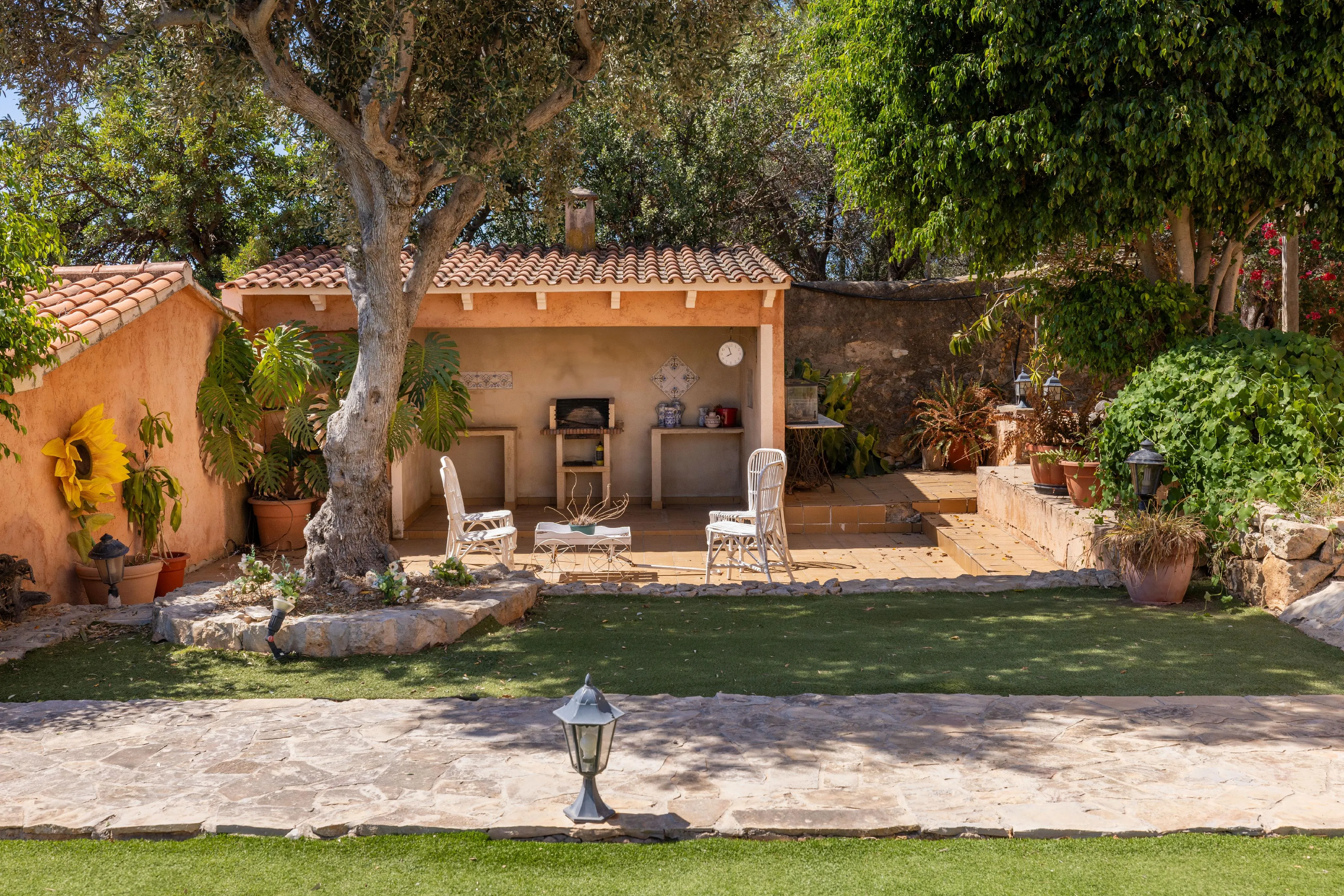 Эксклюзивная средиземноморская вилла с большим потенциалом в Генуе-23