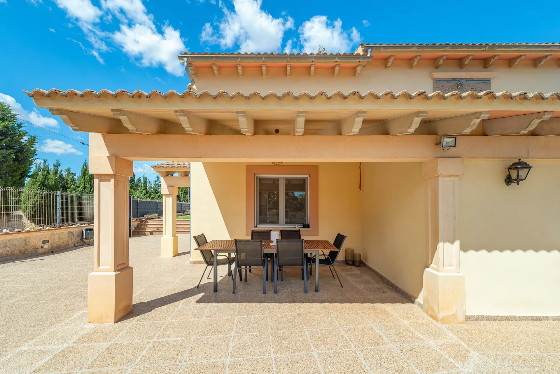 Mediterraan landhuis met verhuurvergunning, privacy en panoramisch uitzicht in het noorden van Mallorca-25