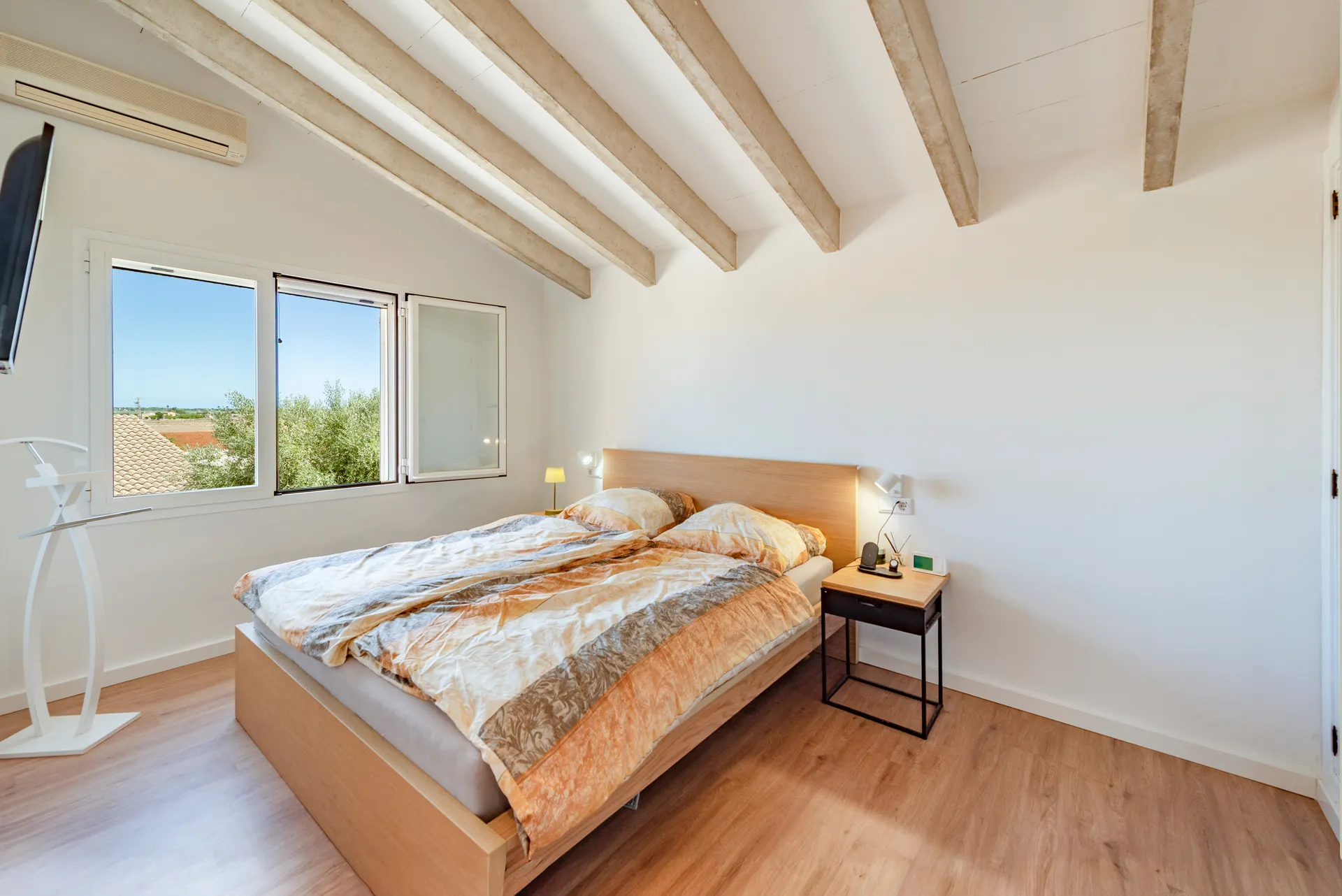 Mediterraan landhuis met verhuurvergunning, privacy en panoramisch uitzicht in het noorden van Mallorca-13