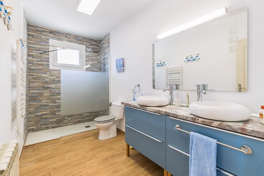 Modern house with sea view and rental license - between coast and nature park-9