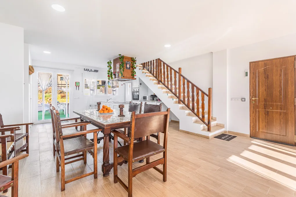 Casa moderna con vista al mar - entre la costa y el parque natural-6