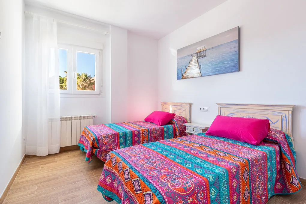 Modern house with sea view and rental license - between coast and nature park-13