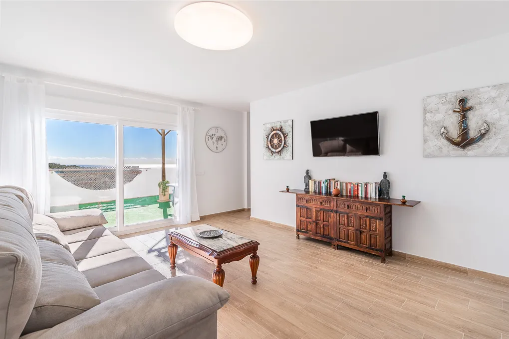 Casa moderna con vista al mar - entre la costa y el parque natural-10