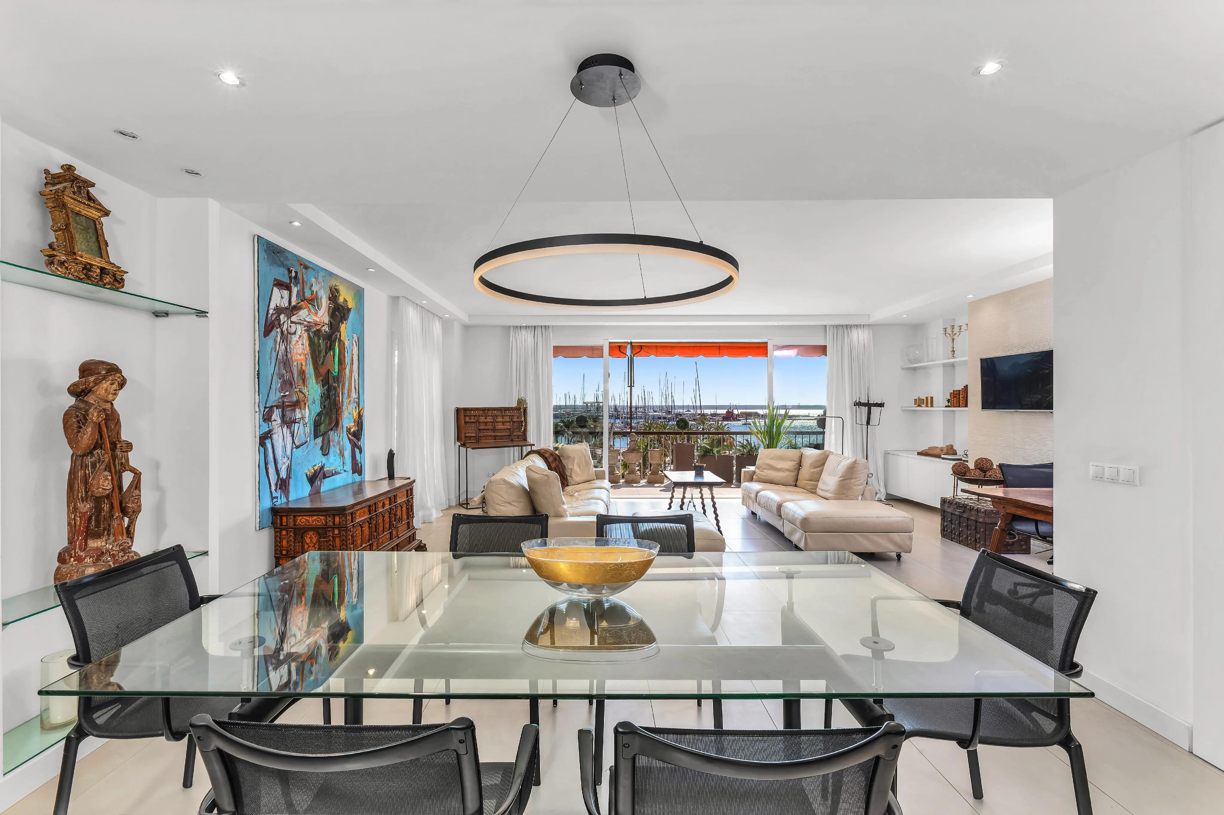 Przestronne i jasne mieszkanie z doskonałym widokiem na nadmorską promenadę-5