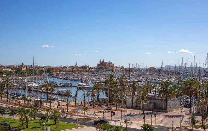 Spacious and bright apartment with excellent views of the Promenade