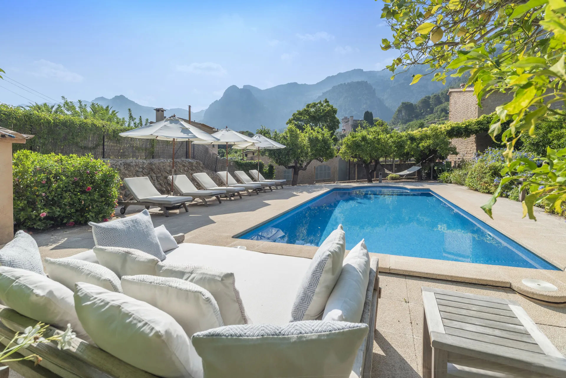 Schönes Haus mit Pool  - Kurzzeit-Vermietung-1