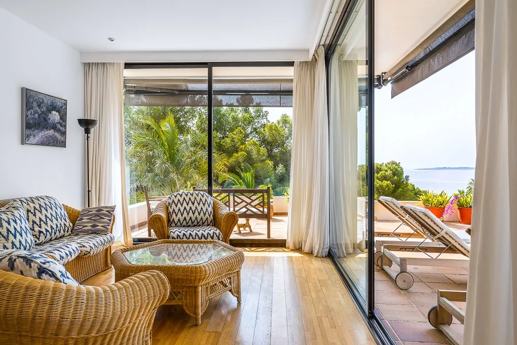 Chalet con vistas al mar y licencia ETV-4