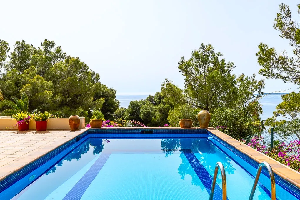 Chalet con vistas al mar y licencia ETV-1