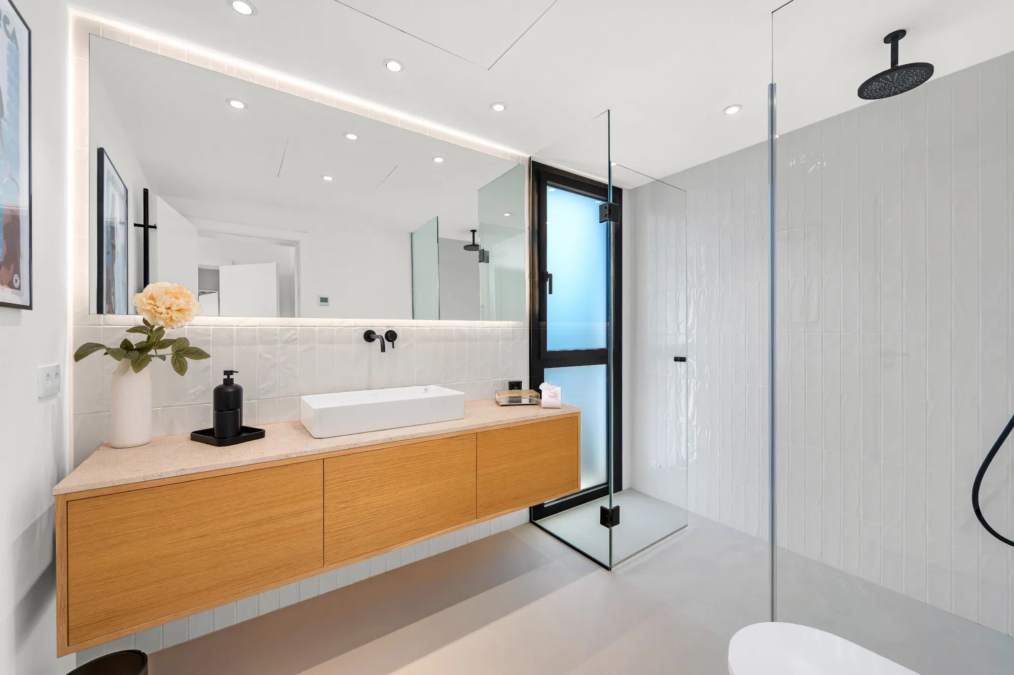 Villa familiar completamente renovada, un oasis de bienestar para los más exigentes-16