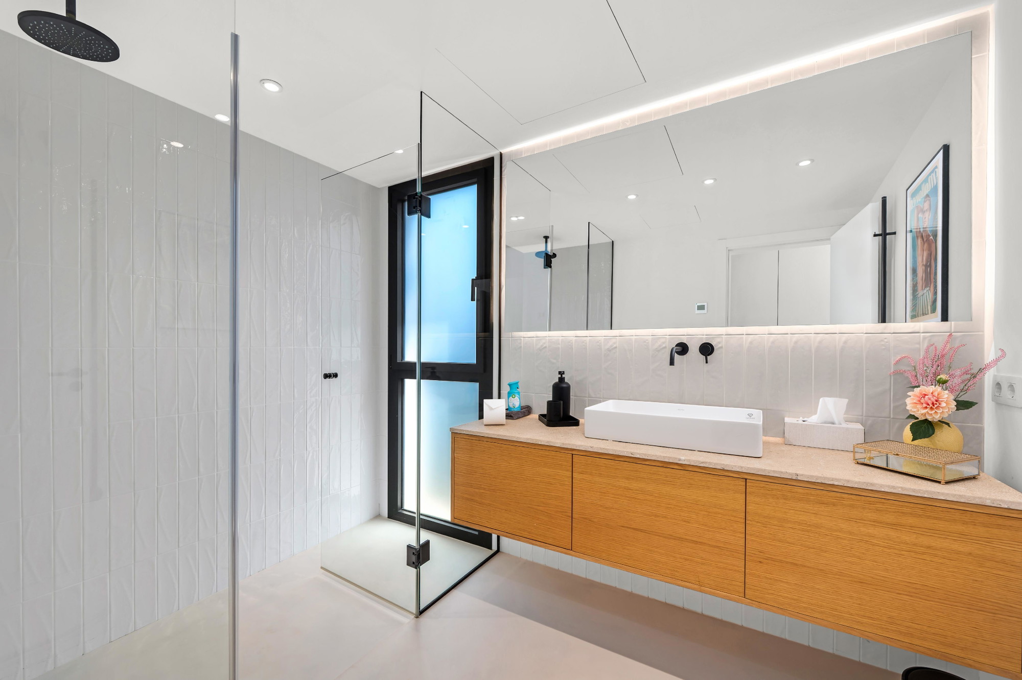 Villa familiar completamente renovada, un oasis de bienestar para los más exigentes-14