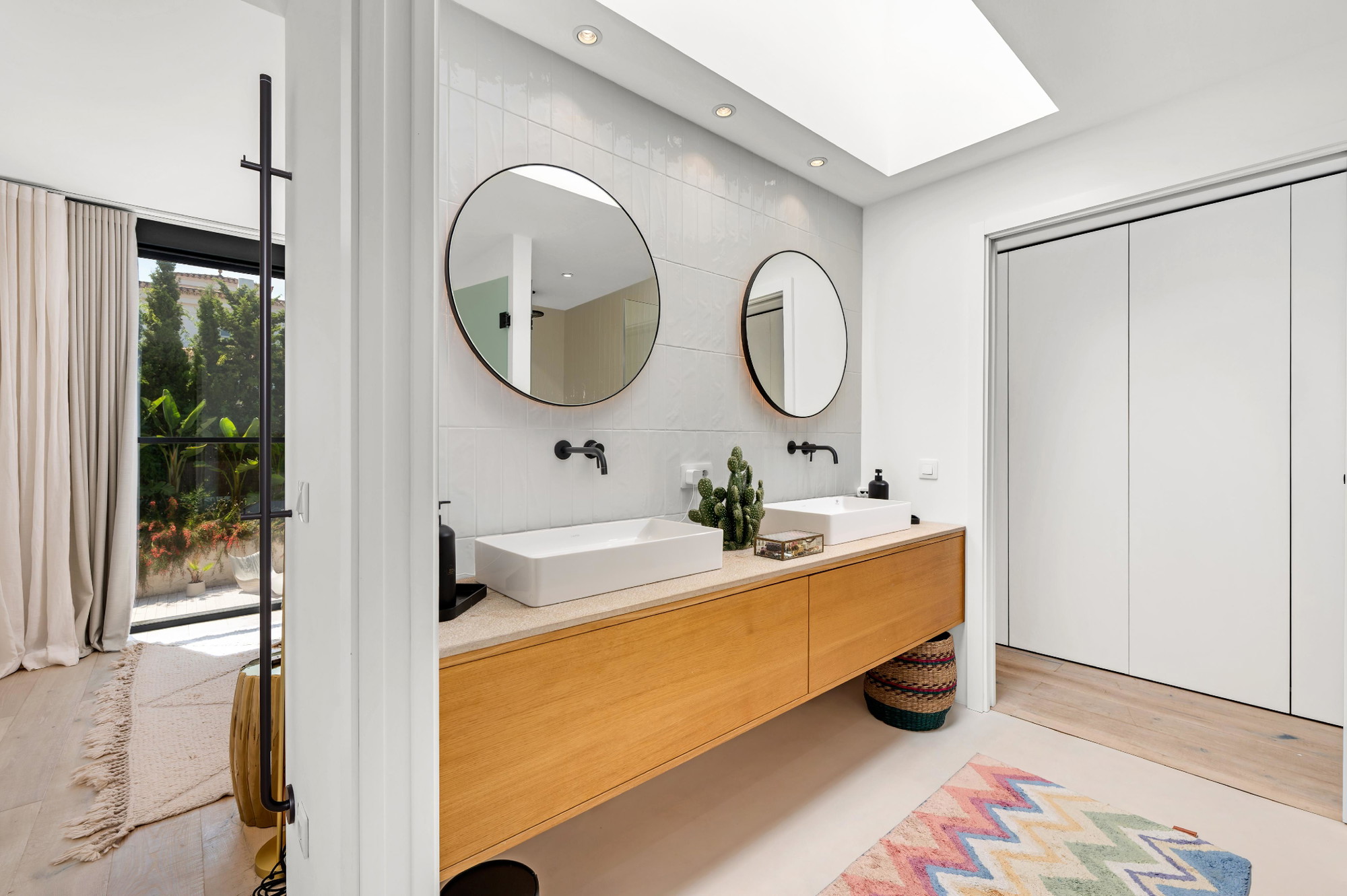 Villa familiar completamente renovada, un oasis de bienestar para los más exigentes-12