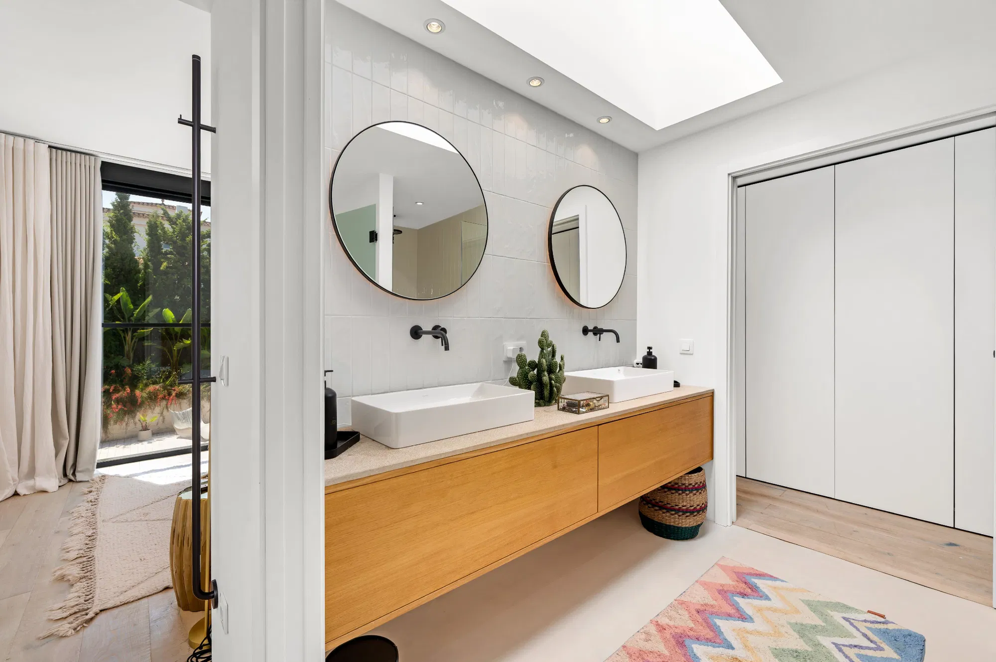 Villa familiar completamente renovada, un oasis de bienestar para los más exigentes-12