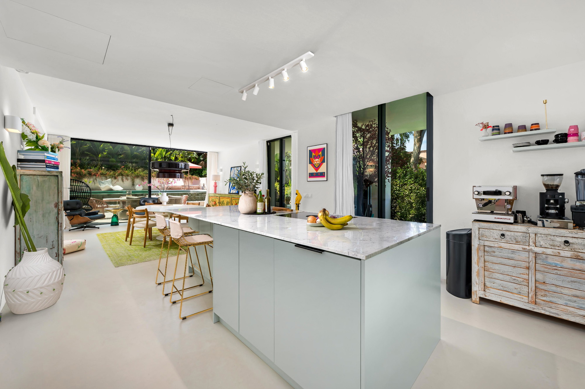 Villa familiar completamente renovada, un oasis de bienestar para los más exigentes-5