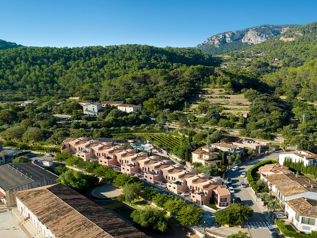 New development in Esporlas: Terraced houses with communal pool-19