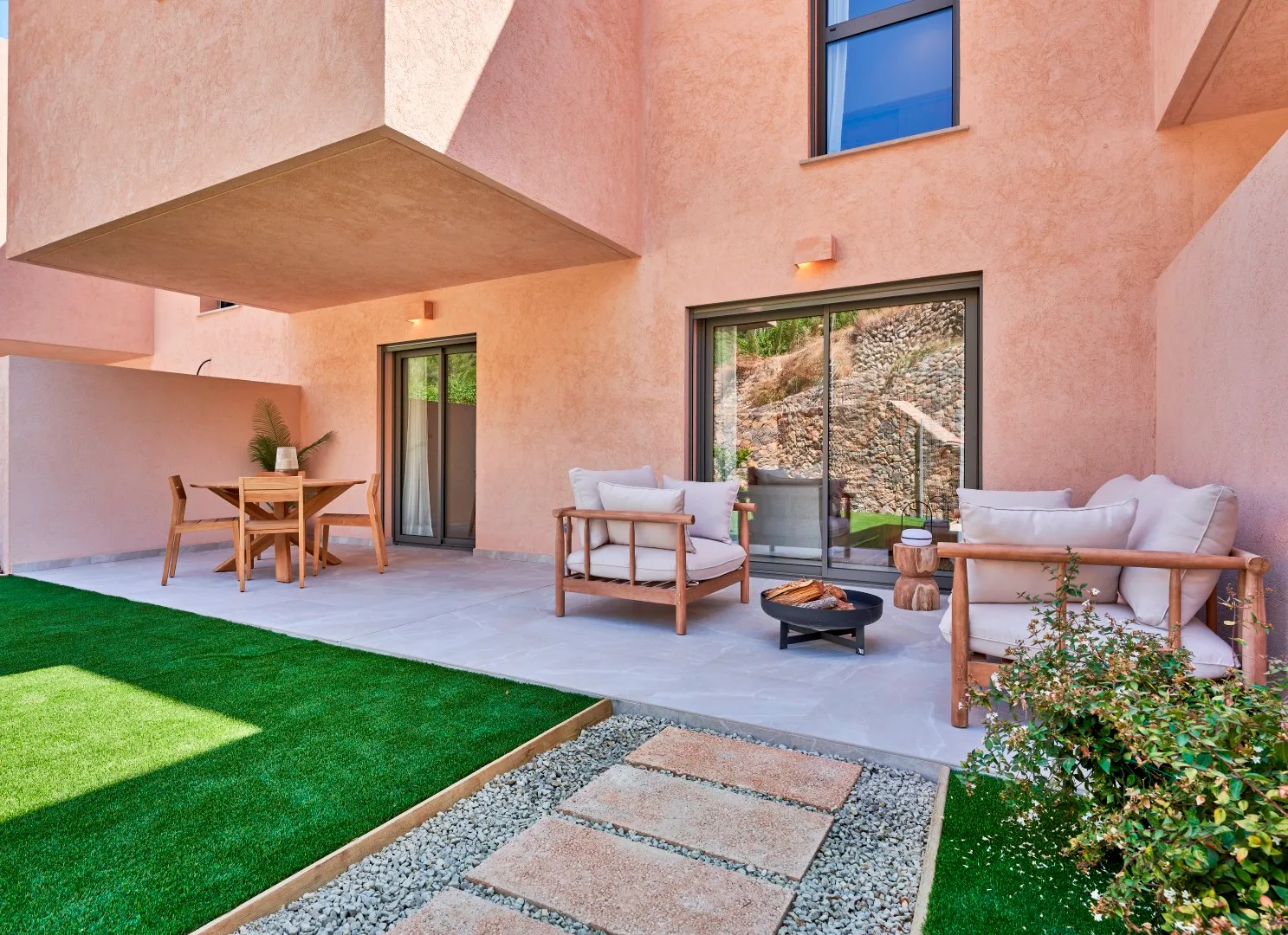 New development in Esporlas: Terraced houses with communal pool-15