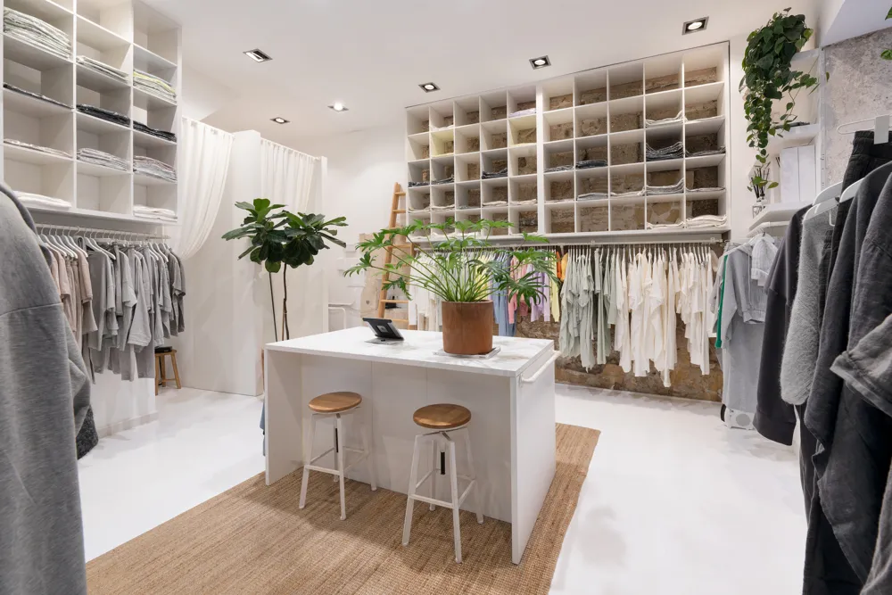 Top winkelruimte op een hoek in het historische centrum van Palma-4