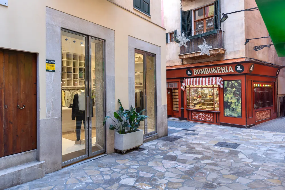 Førsteklasses hjørnebutik i Palmas historiske bymidte-9