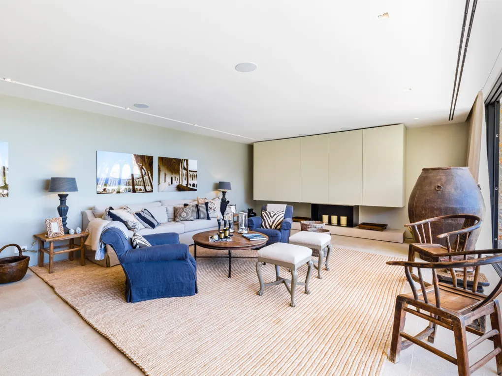 Enestående villa med betagende havudsigt-10