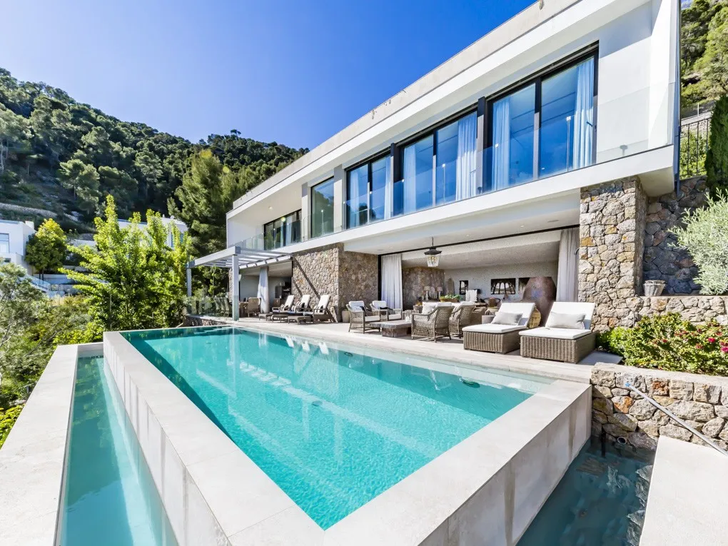 Villa mit atemberaubendem Meerblick-2