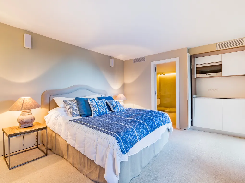 Enestående villa med betagende havudsigt-13