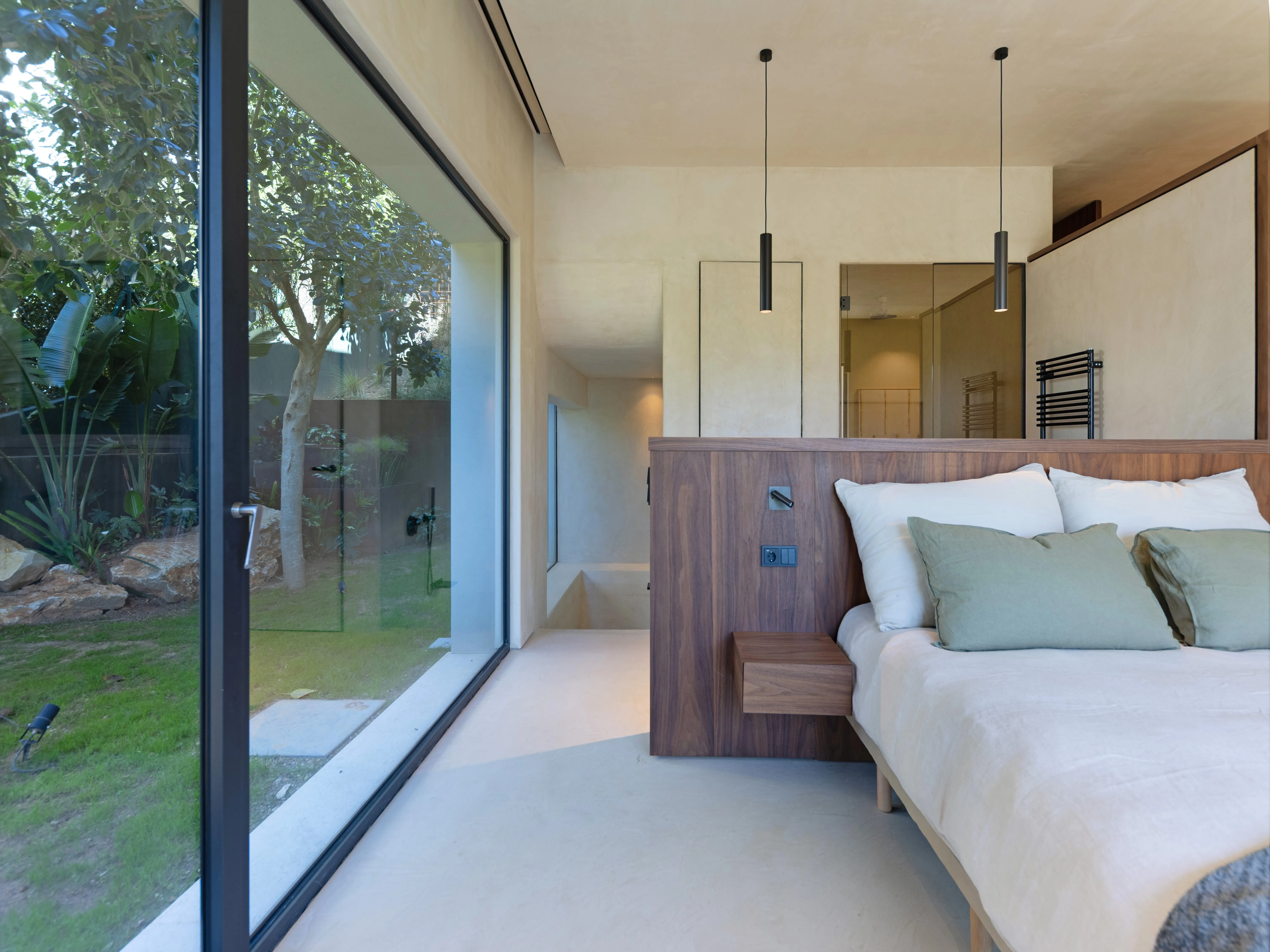 Wyrafinowana luksusowa willa ze spektakularnym widokiem na morze-12