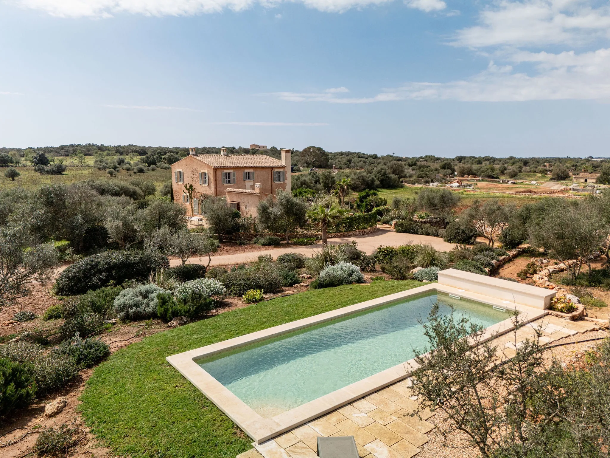 Modern finca i natursten inte långt från Ses Salines-10