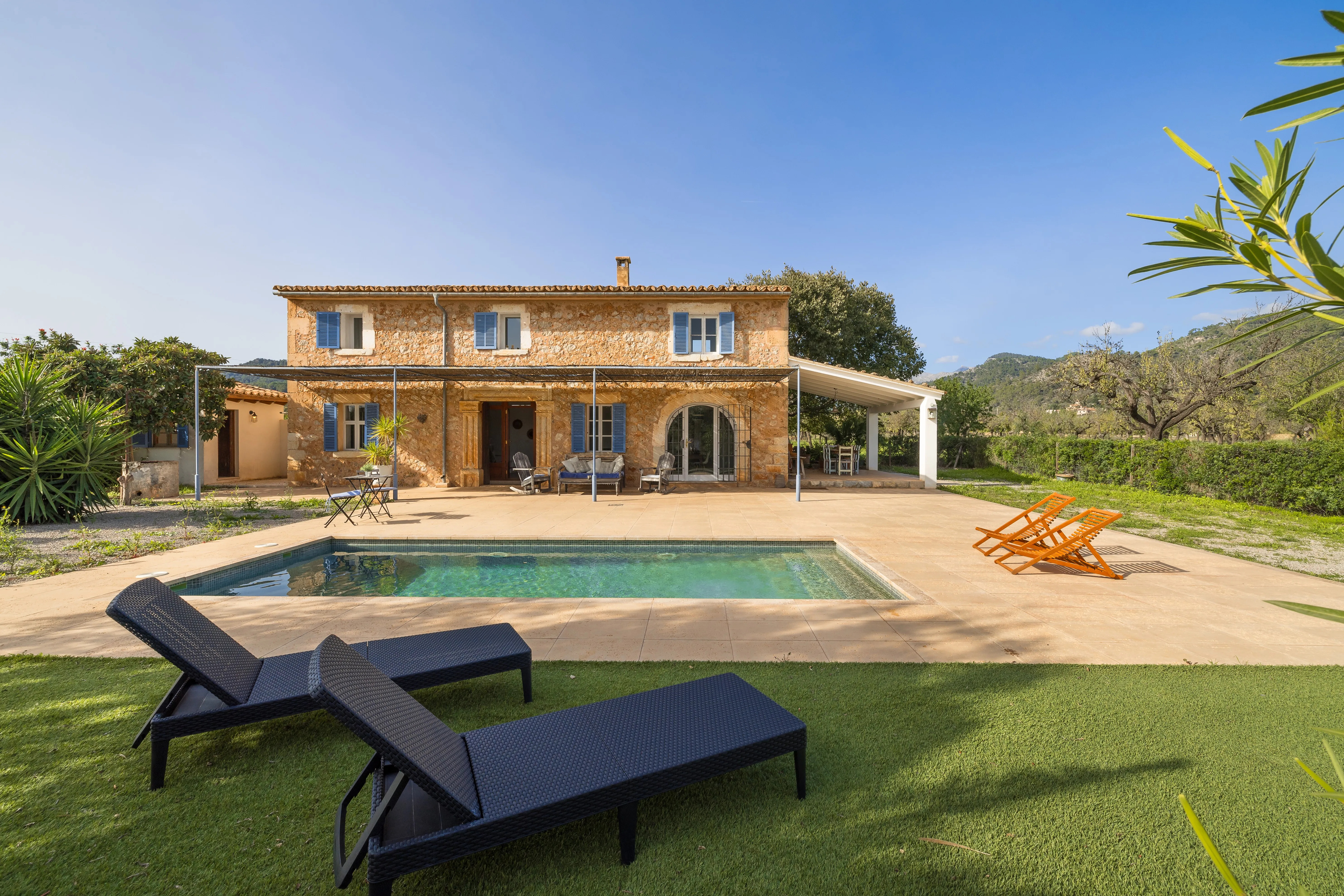 Lovely mallorquin house with pool and ETV-15