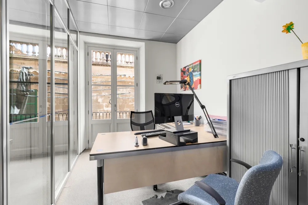 Charming Office Space in the Heart of Palma – Near Paseo del Borne-8