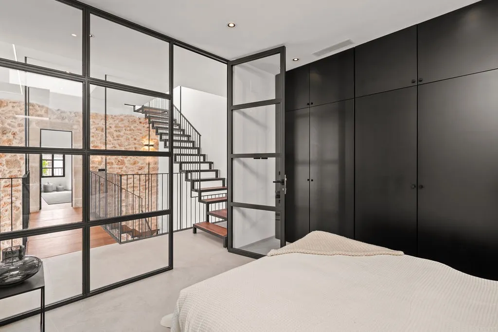 Casa única en el corazón de Santanyi-9